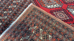 Vintage Sarook Hand Knotted Rug