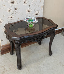 Corner Table