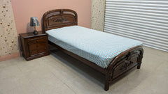 Single bed with 1 side table
