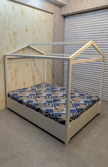 Queen Size Bed With Master Molty Foam Mattress