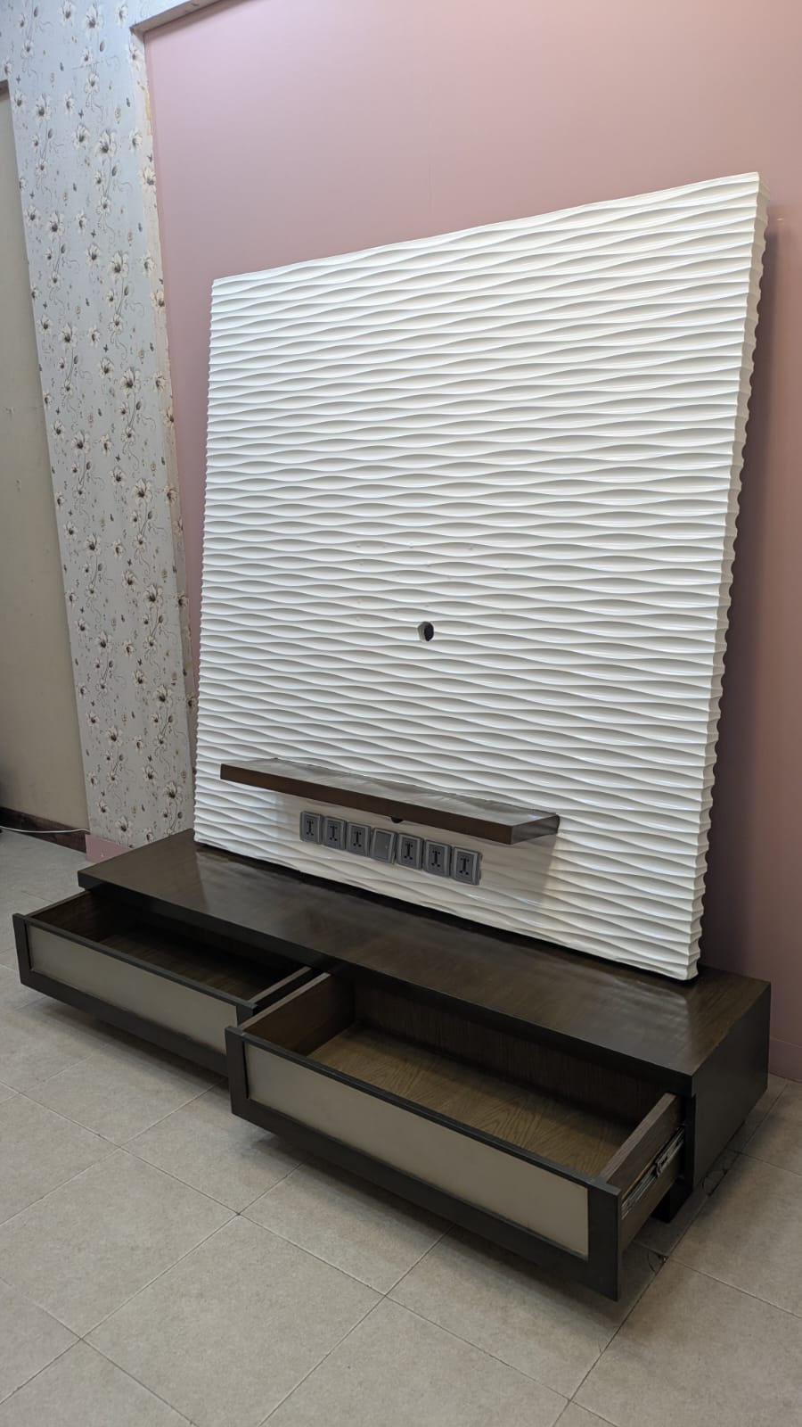 LED Unit with Wall Mounted Wall