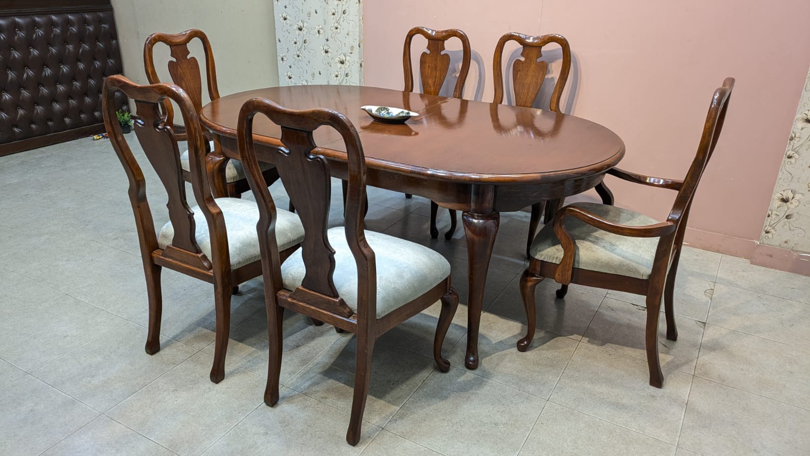 Imported American Queen Anne Extendable 8 Seater Dining Table with China Cabinet Cum Divider