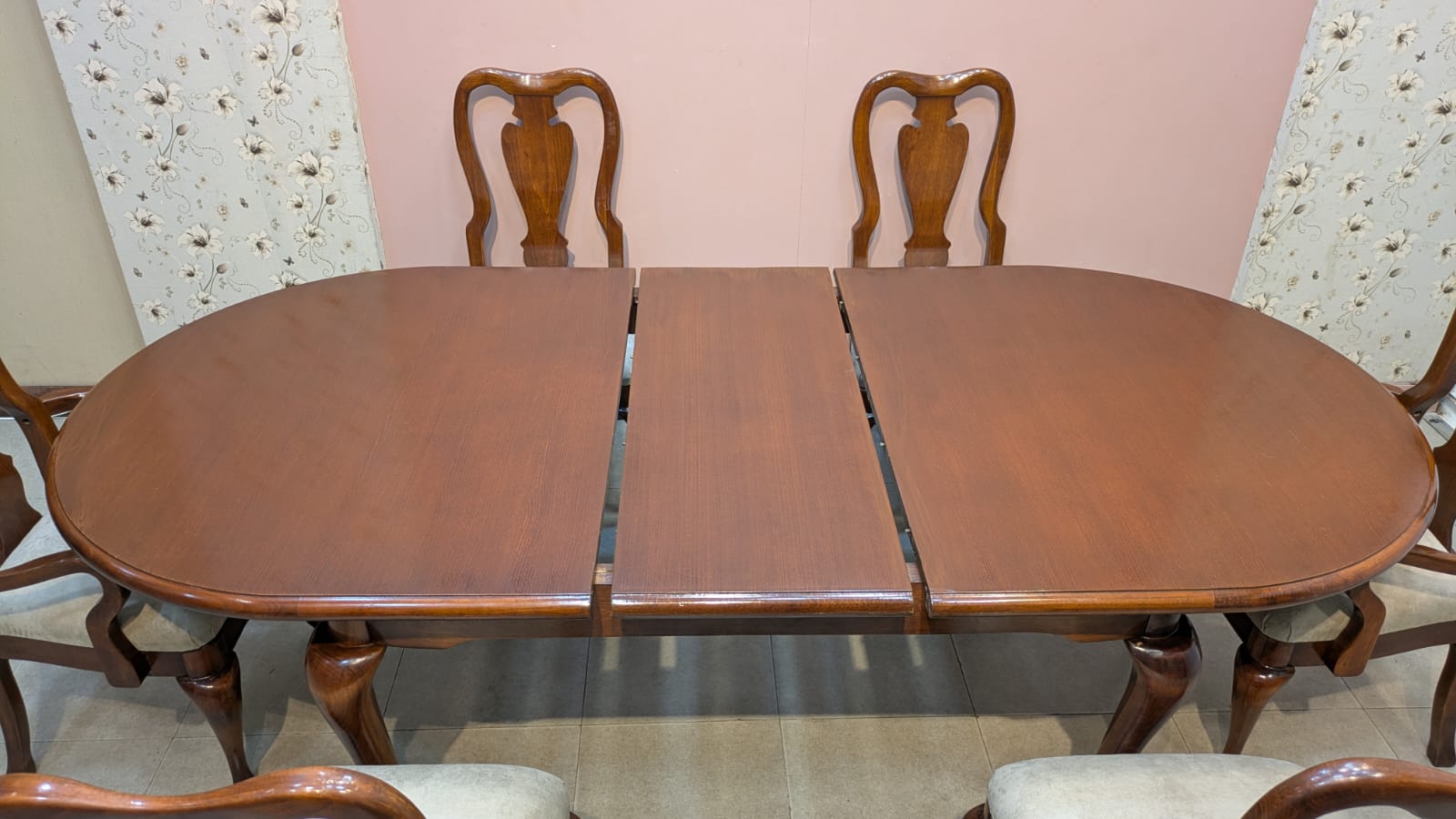 Imported American Queen Anne Extendable 8 Seater Dining Table with China Cabinet Cum Divider