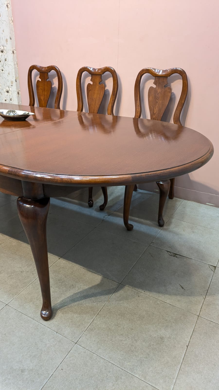 Imported American Queen Anne Extendable 8 Seater Dining Table with China Cabinet Cum Divider