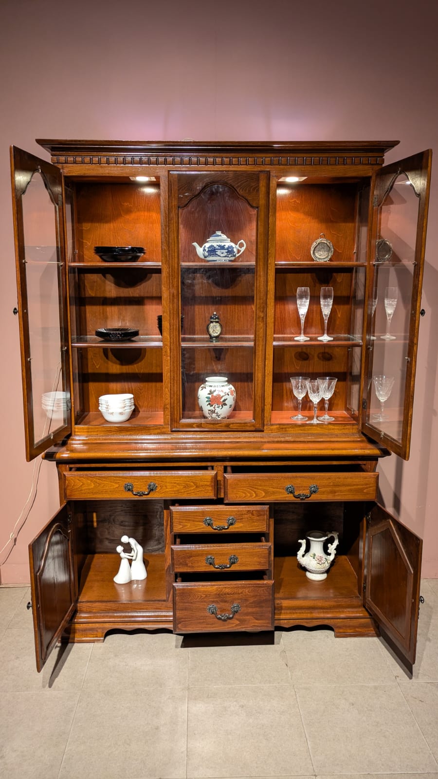 Imported American Queen Anne Extendable 8 Seater Dining Table with China Cabinet Cum Divider