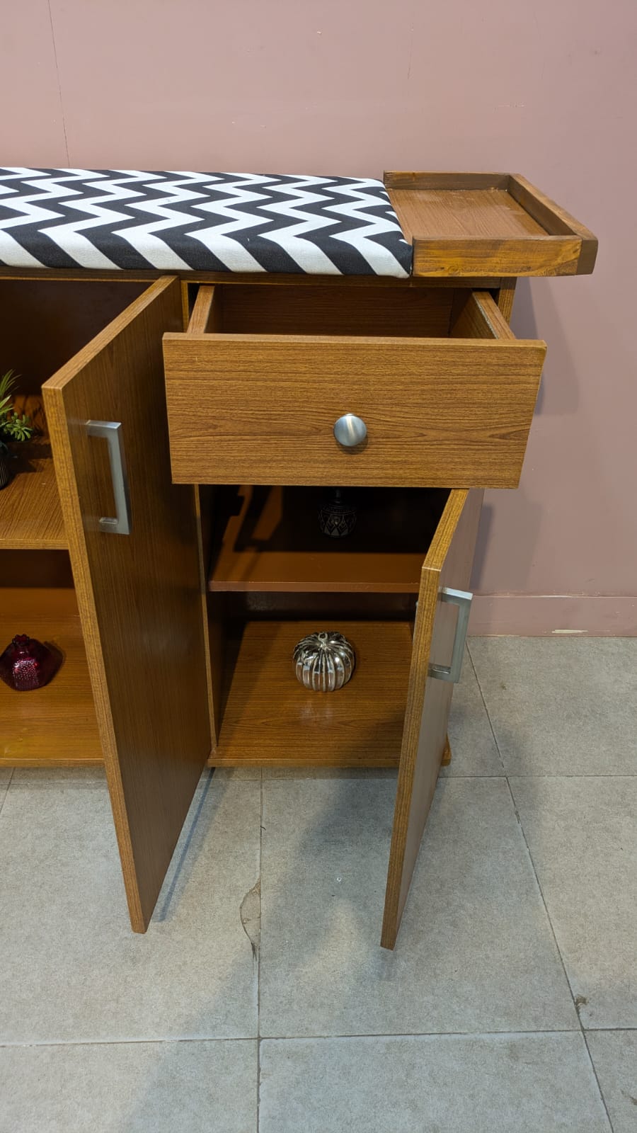 Smart Iron Table