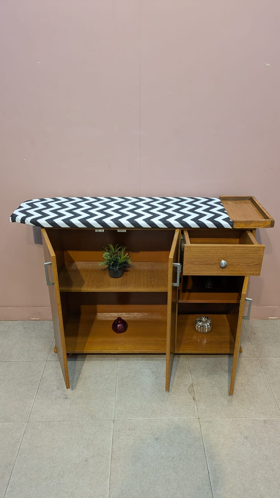 Smart Iron Table