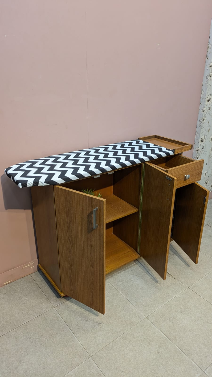 Smart Iron Table