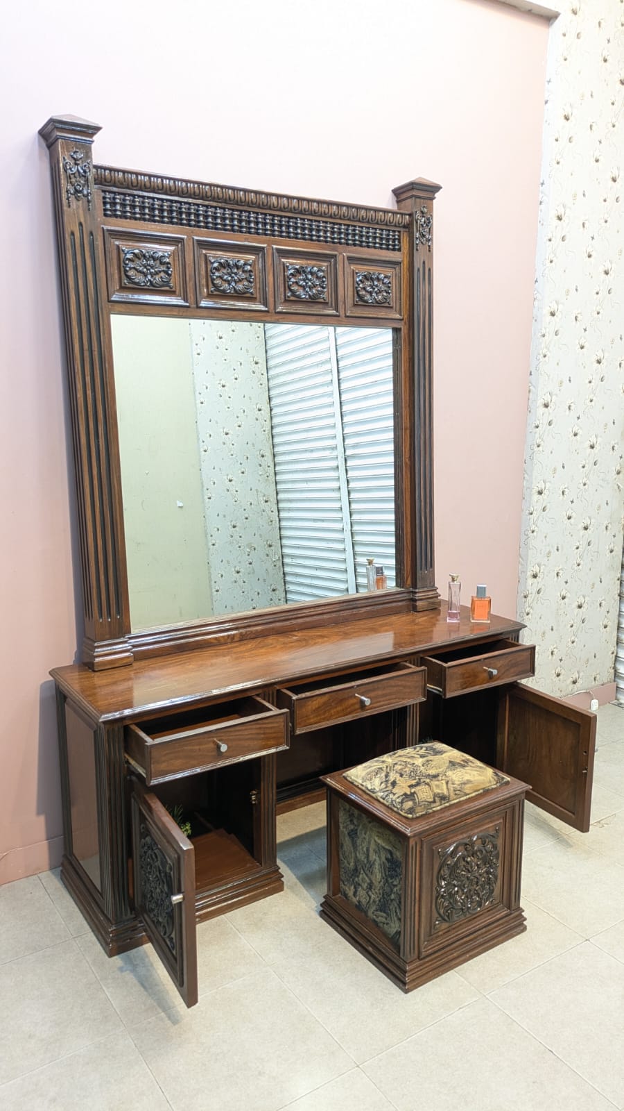 Solid Sheesham Wood King Size Bed Set