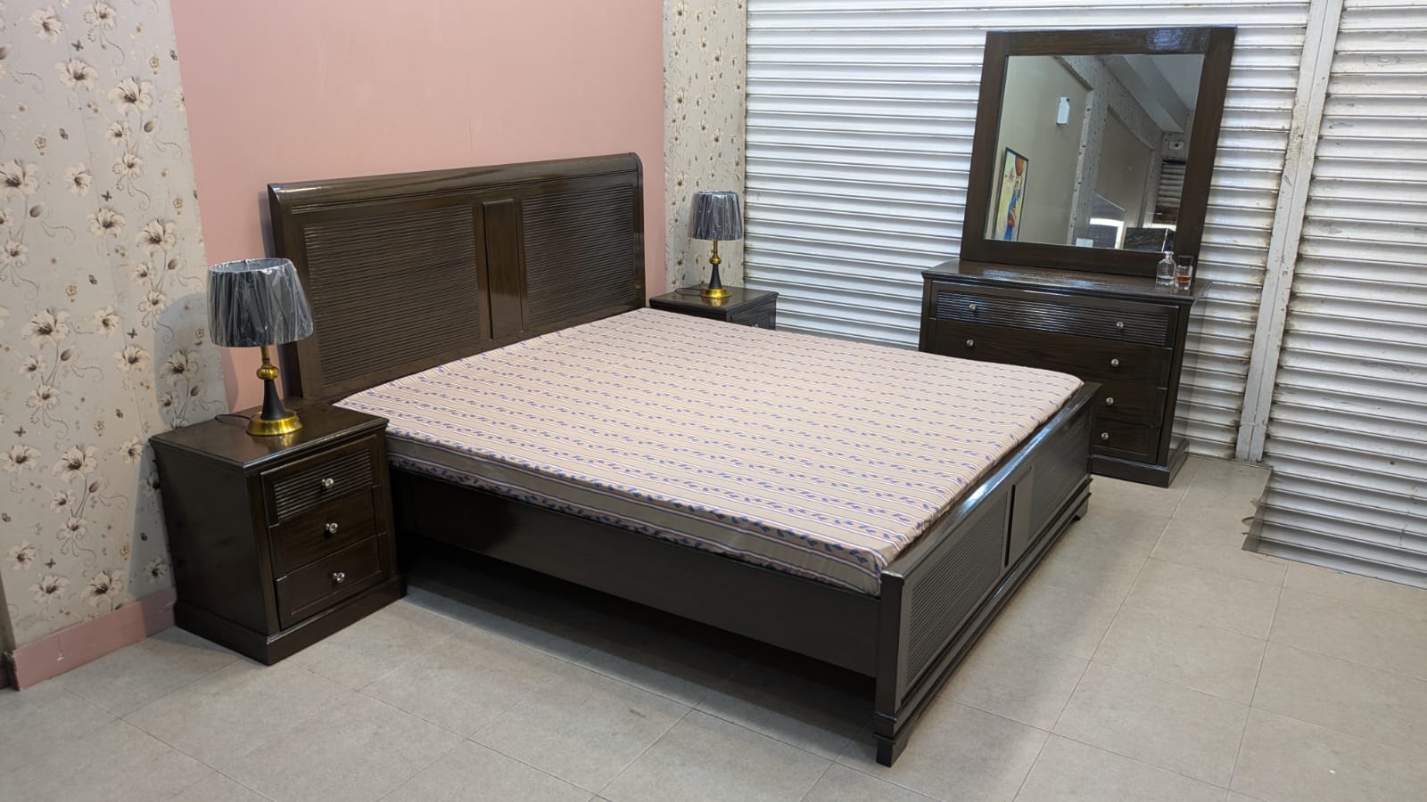 Inter Wood King Size Bed Set