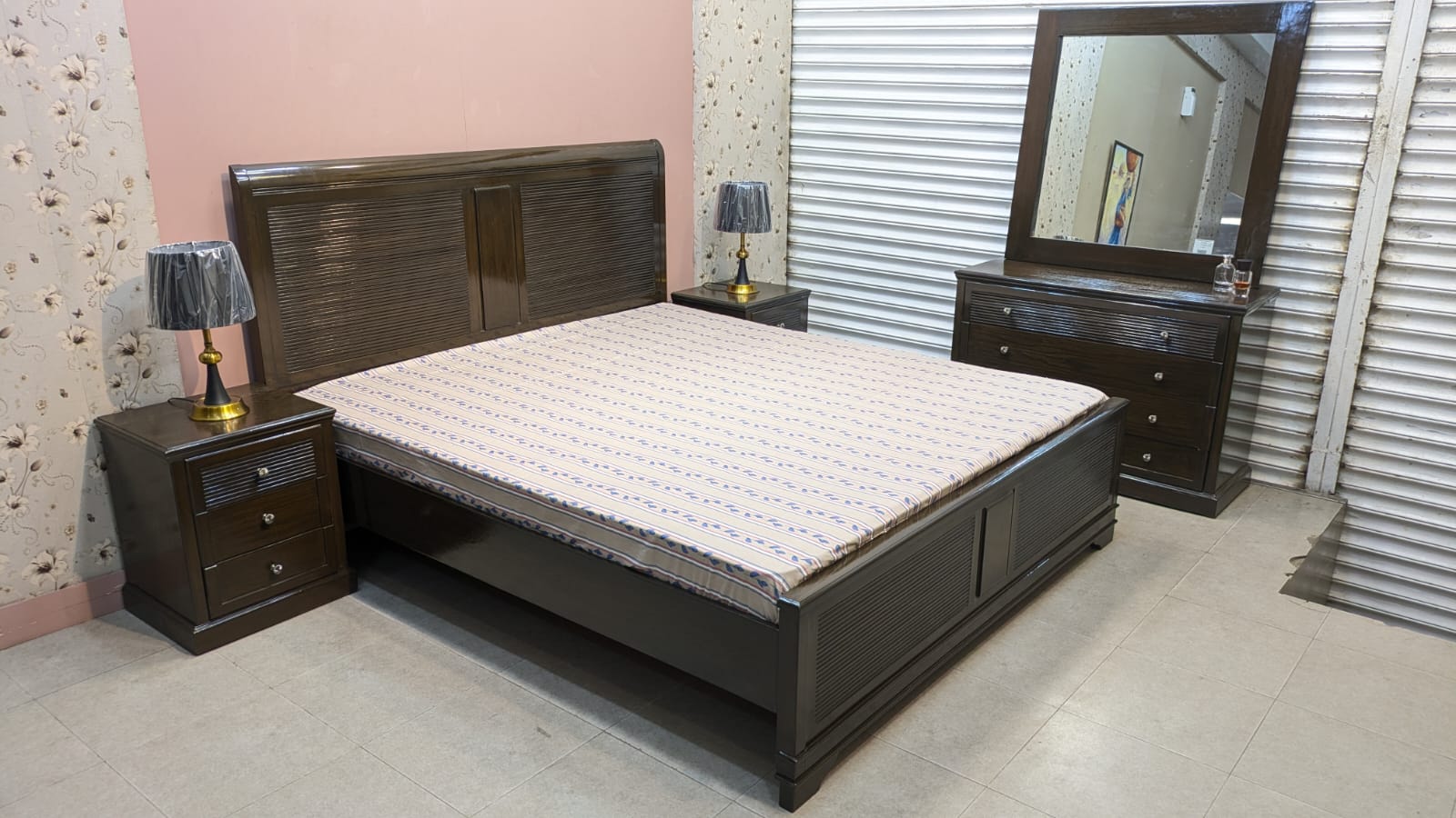 Inter Wood King Size Bed Set