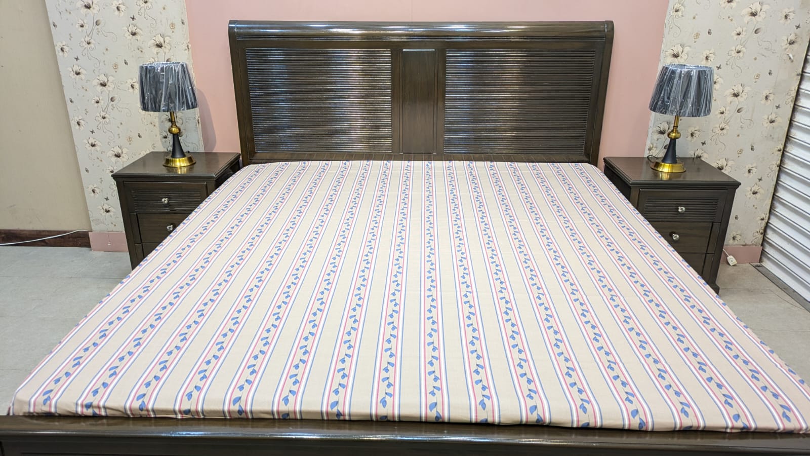 Inter Wood King Size Bed Set
