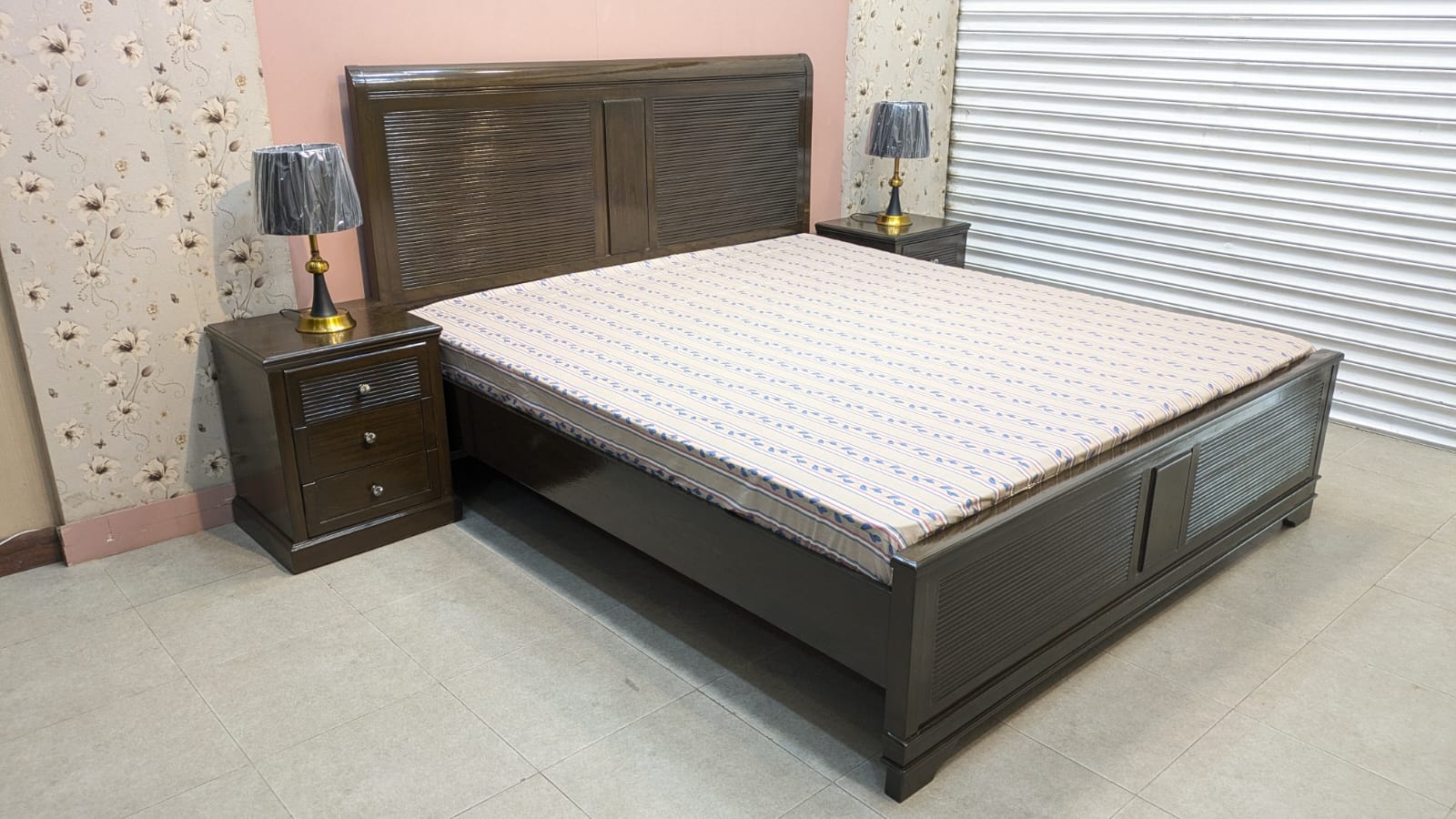 Inter Wood King Size Bed Set