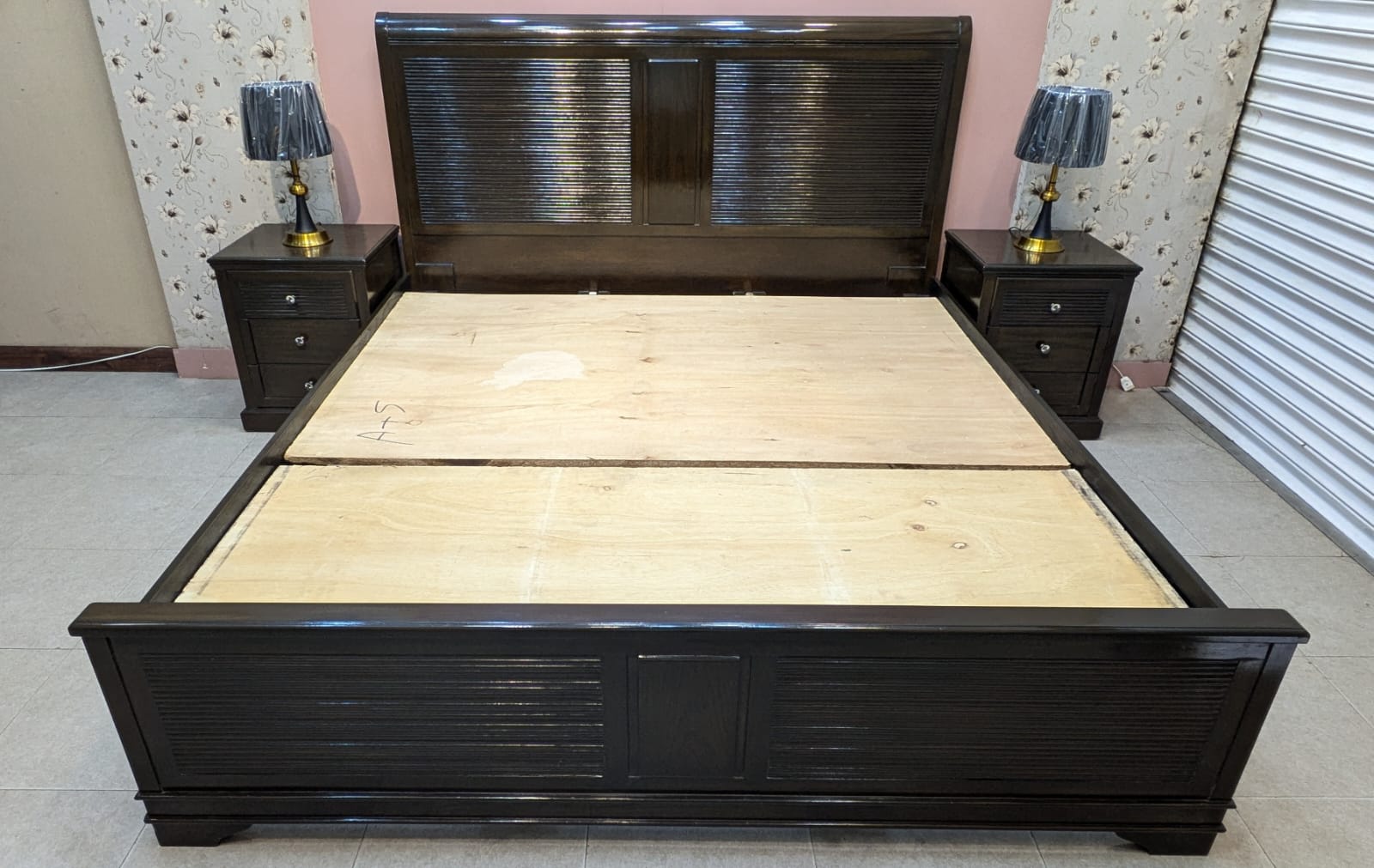 Inter Wood King Size Bed Set