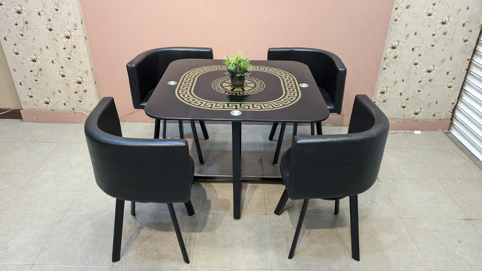 ELEGANT BLACK &amp; GOLD 4-SEATER DINING TABLE SET