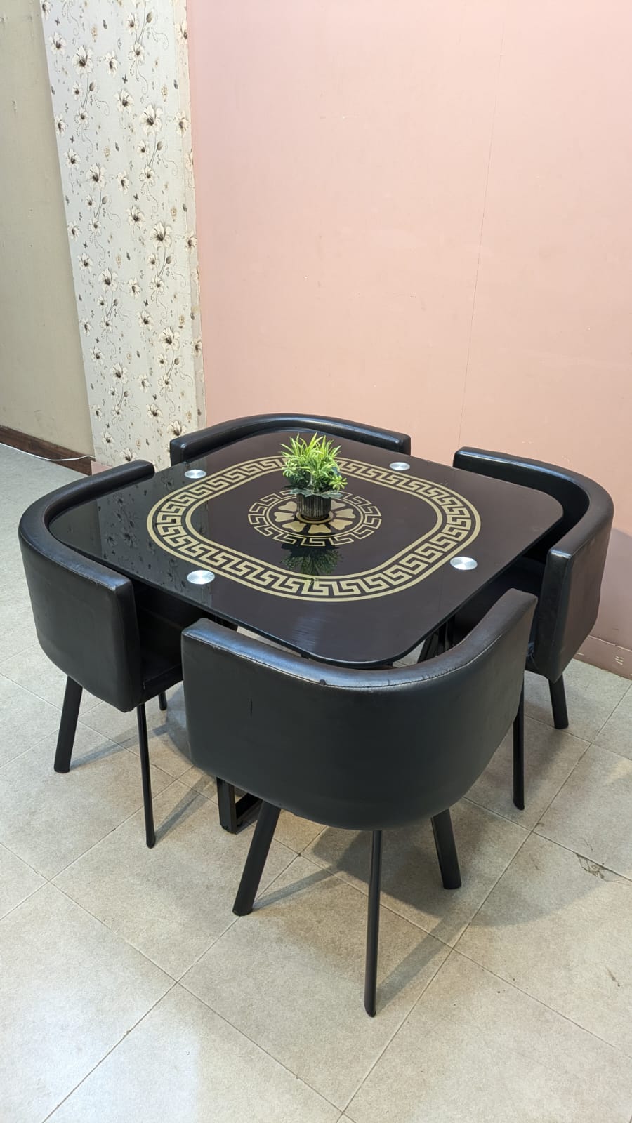 ELEGANT BLACK &amp; GOLD 4-SEATER DINING TABLE SET