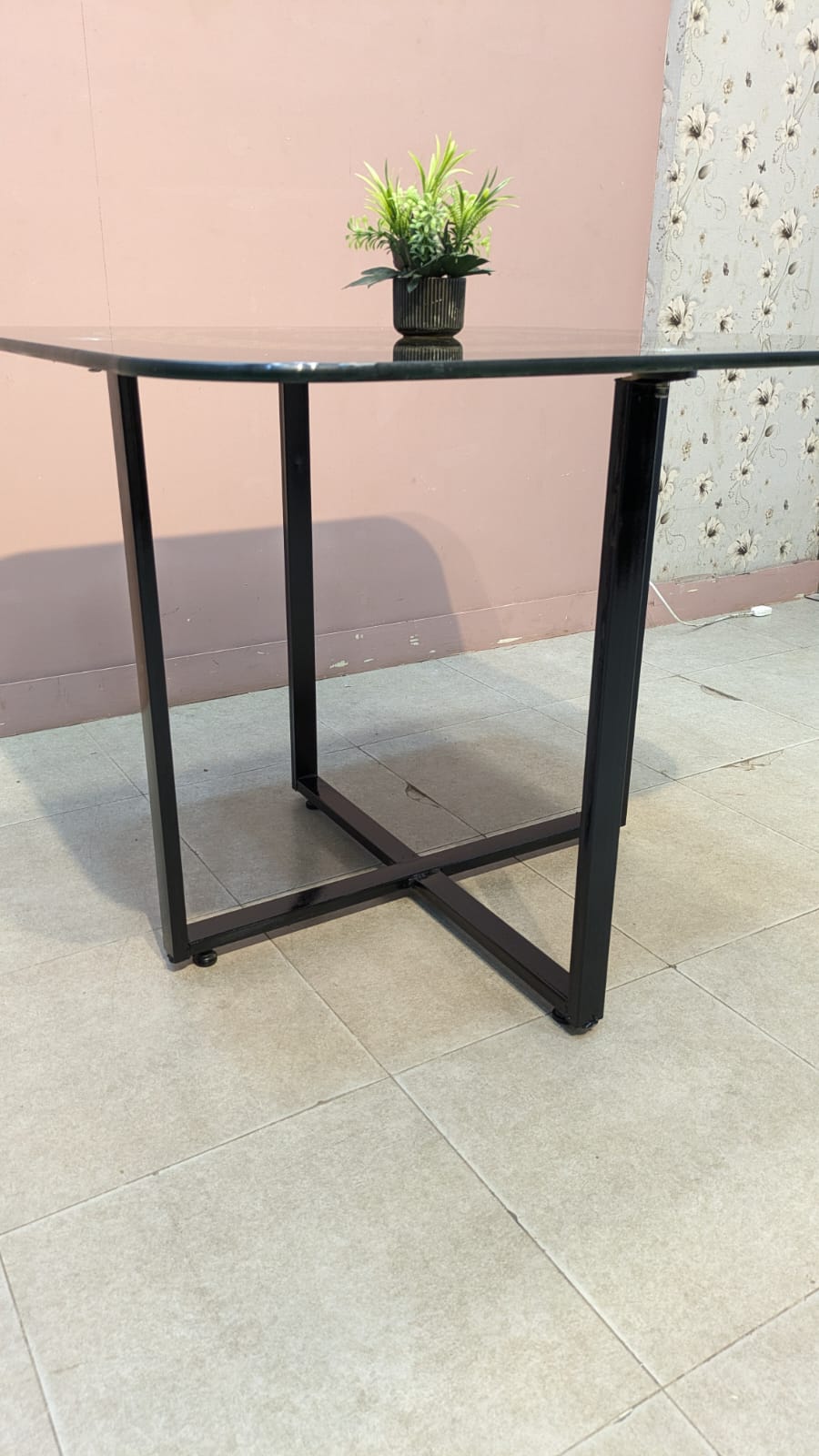 ELEGANT BLACK &amp; GOLD 4-SEATER DINING TABLE SET