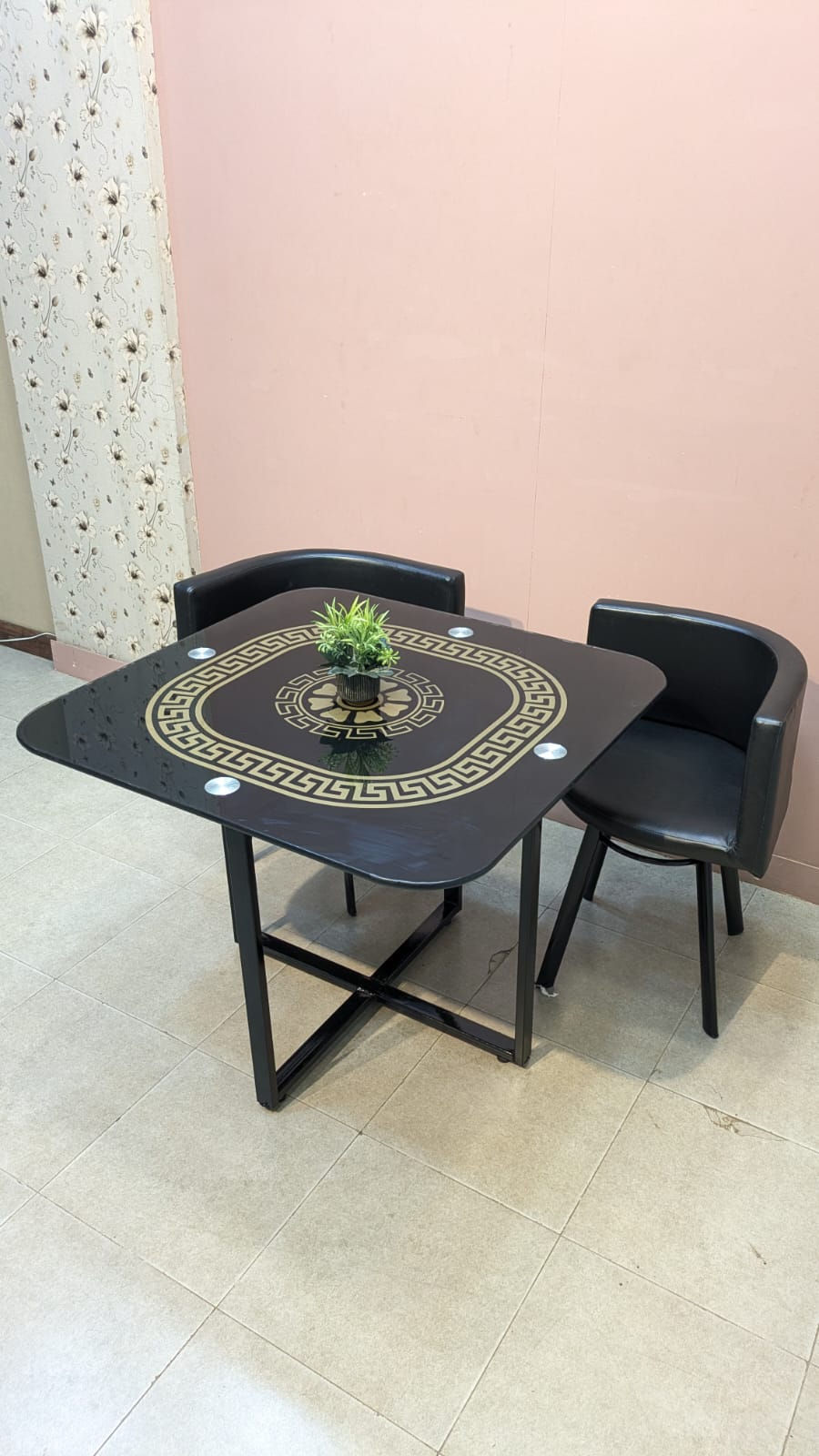 ELEGANT BLACK &amp; GOLD 4-SEATER DINING TABLE SET
