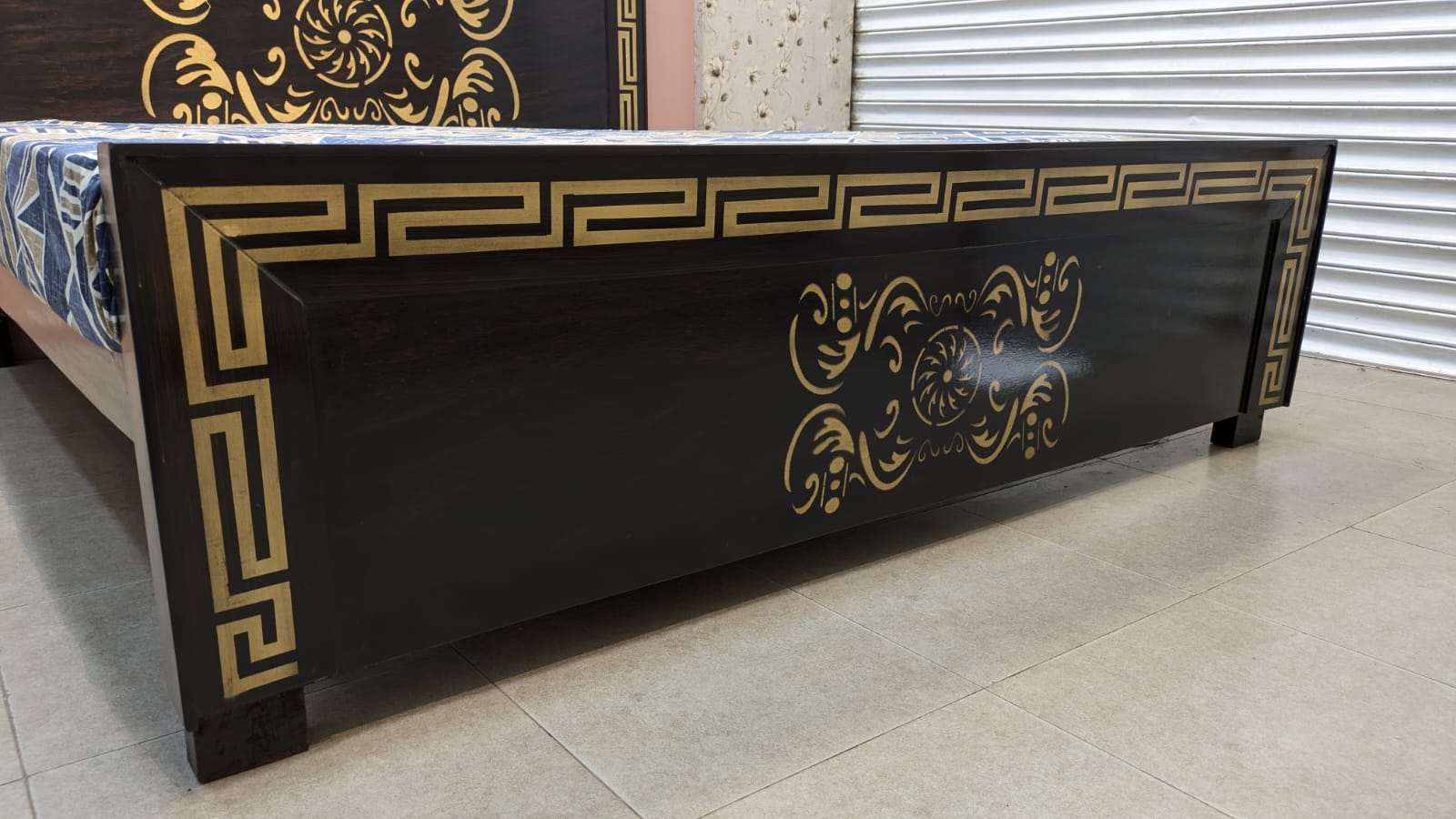 Beautiful king size Bed