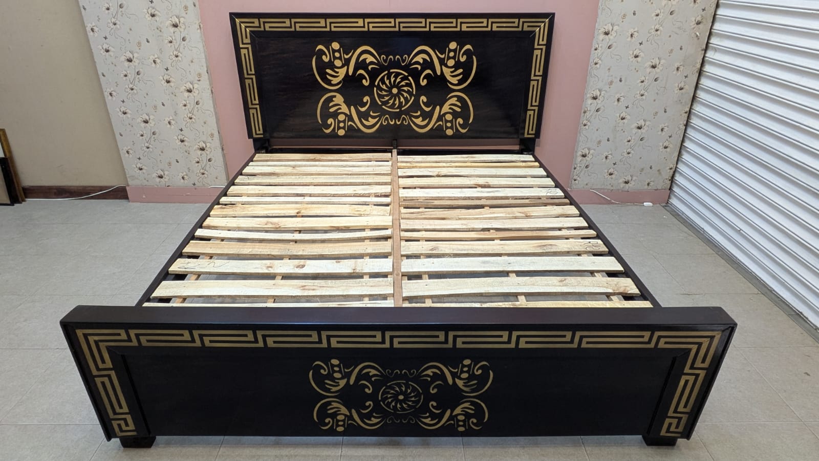 Beautiful king size Bed