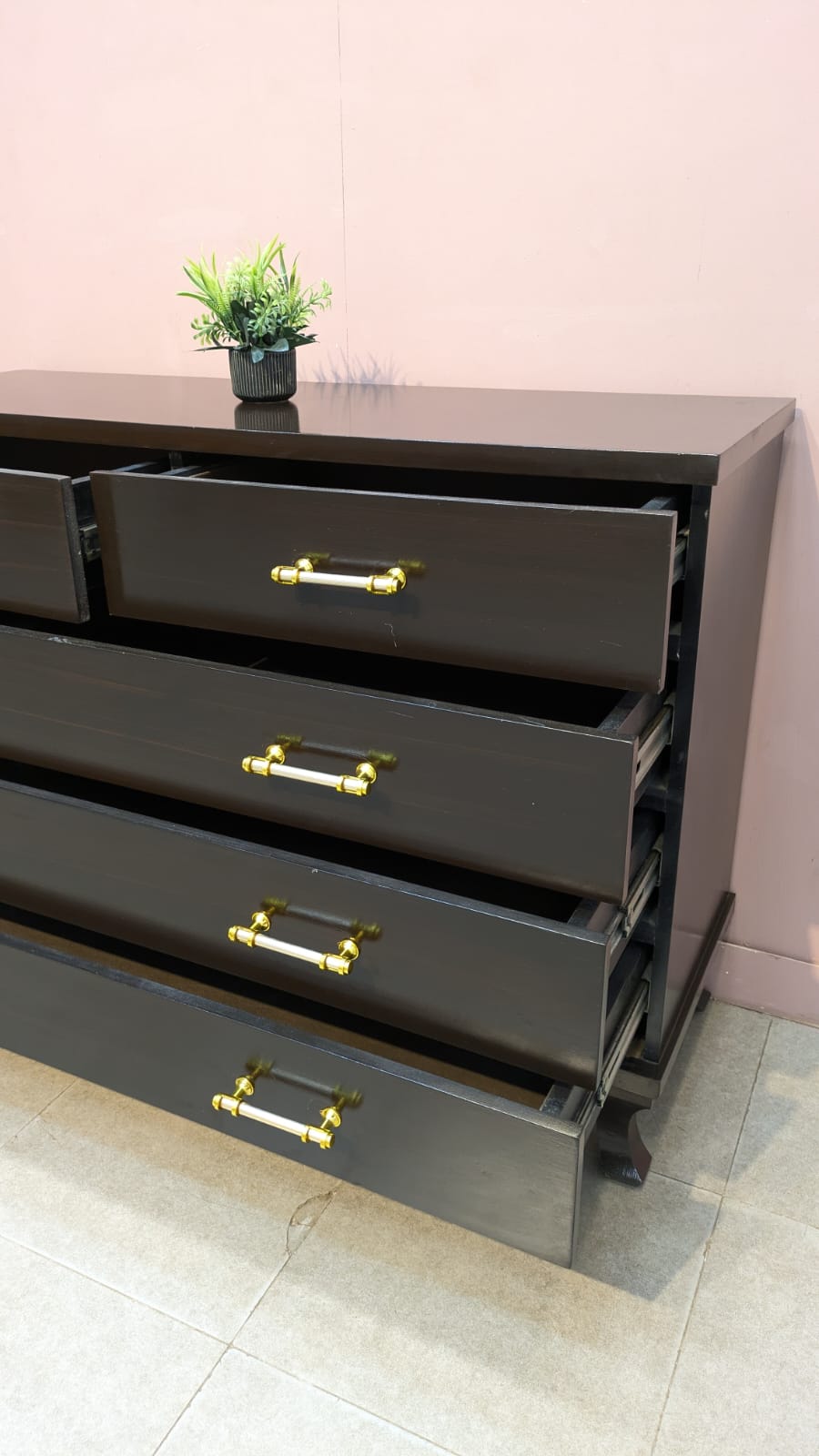 Elegant Design Chest Of drawer