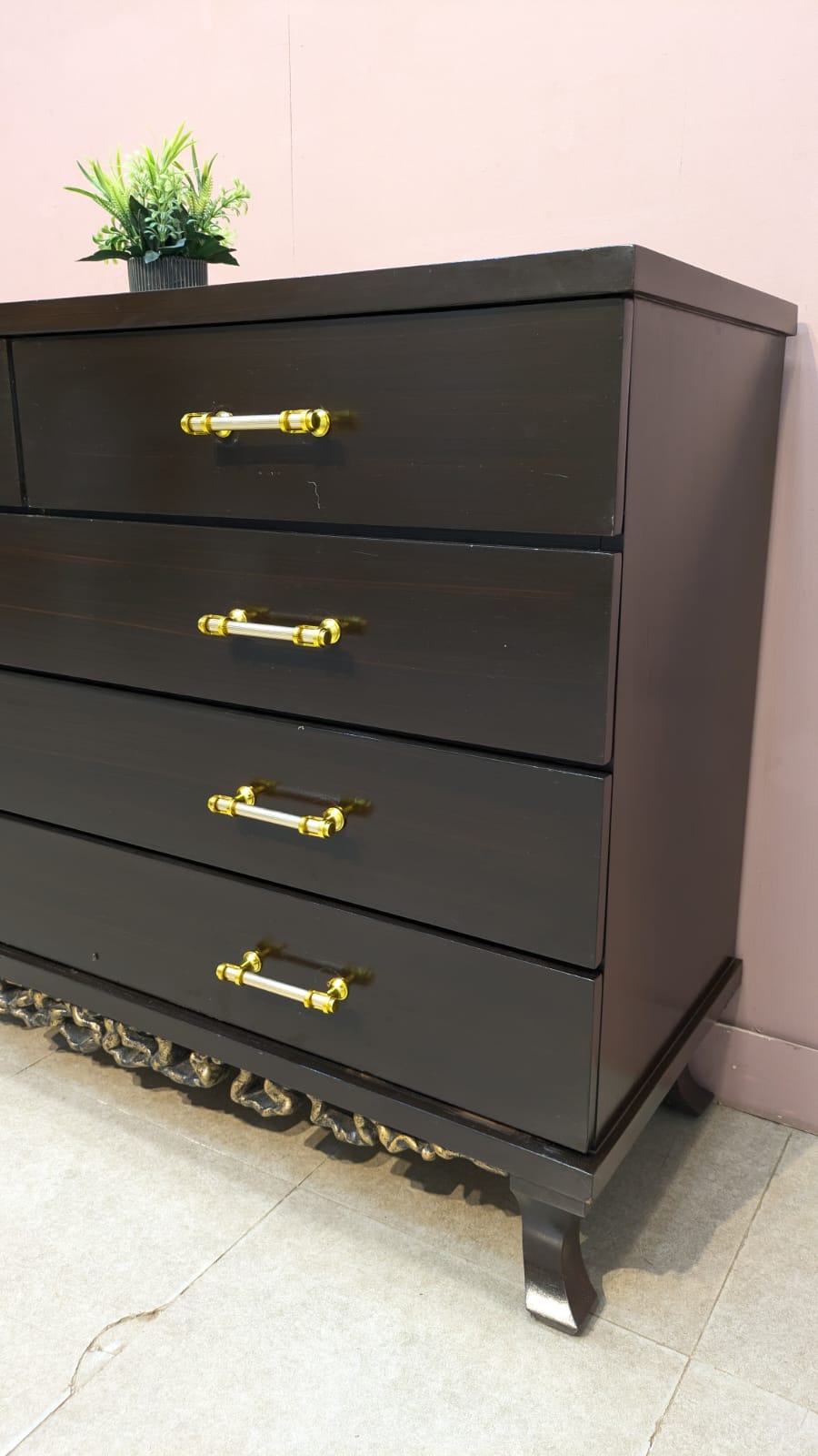 Elegant Design Chest Of drawer