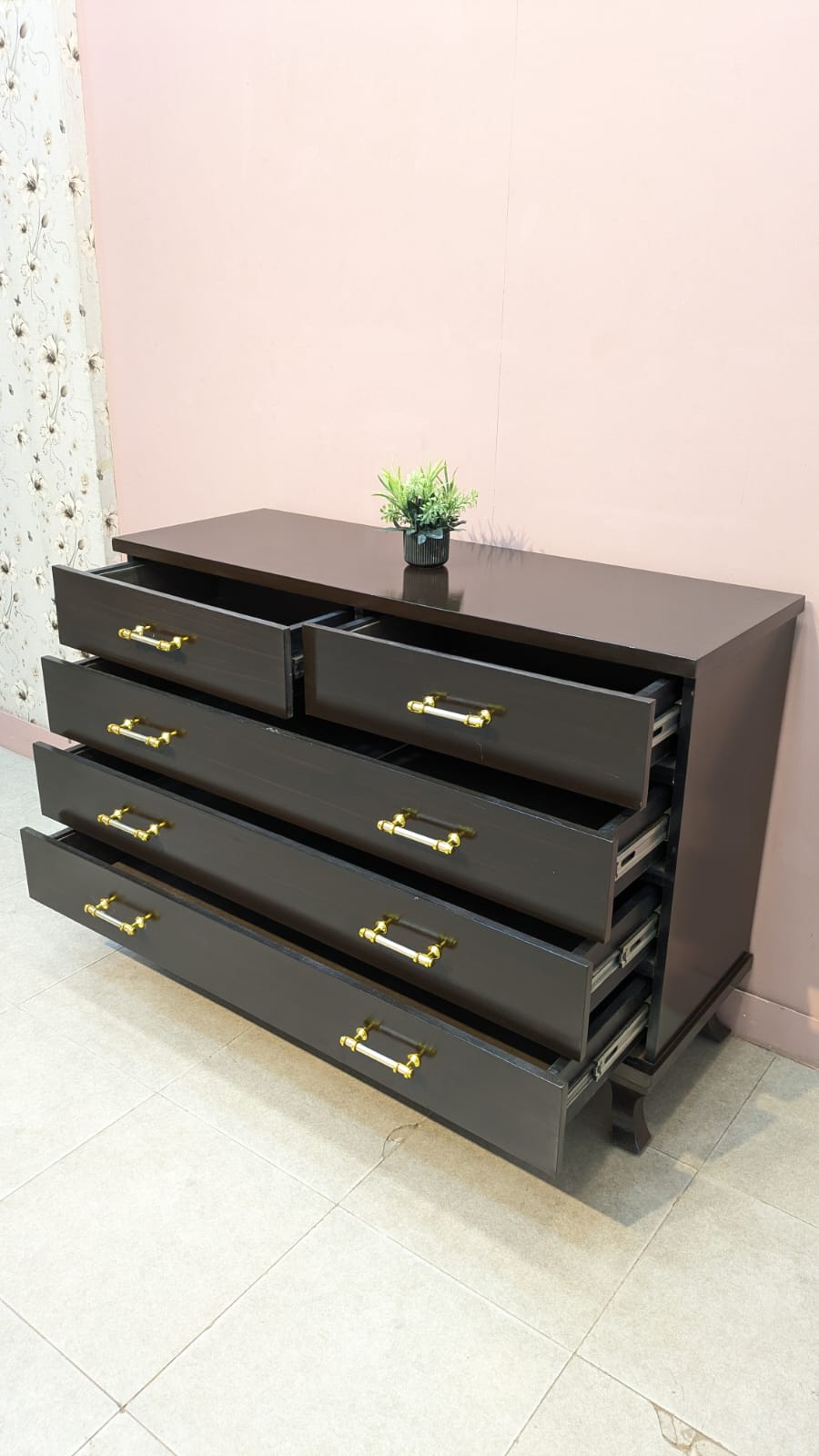 Elegant Design Chest Of drawer