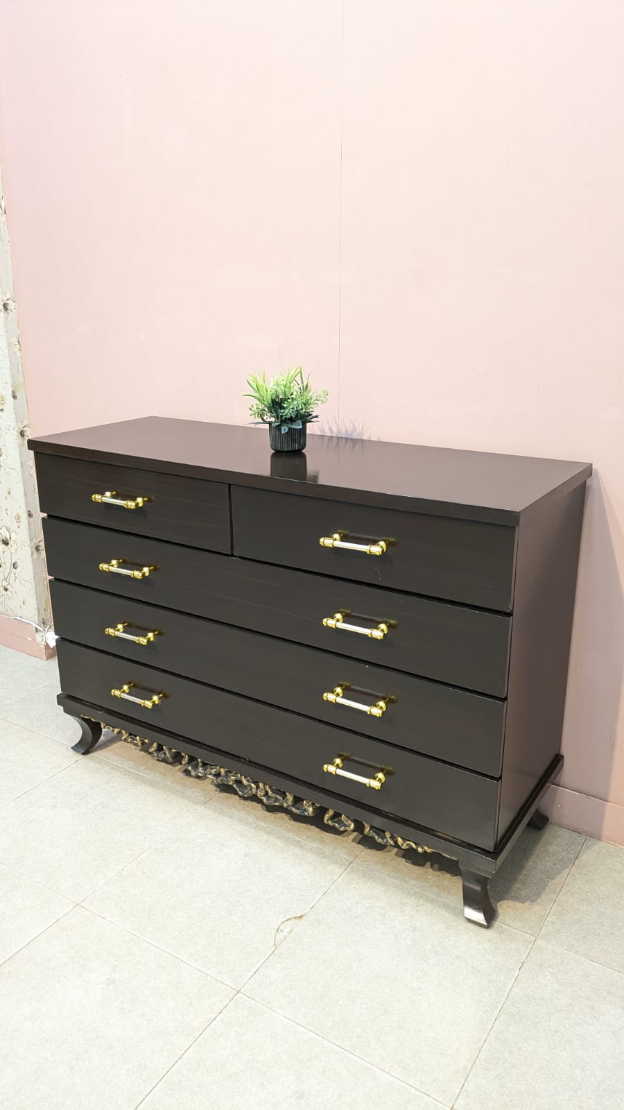 Elegant Design Chest Of drawer