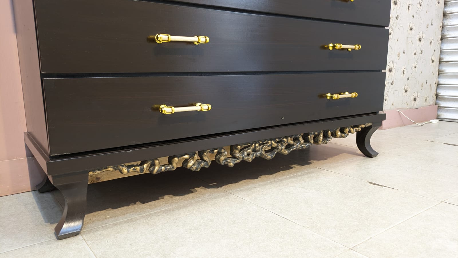Elegant Design Chest Of drawer