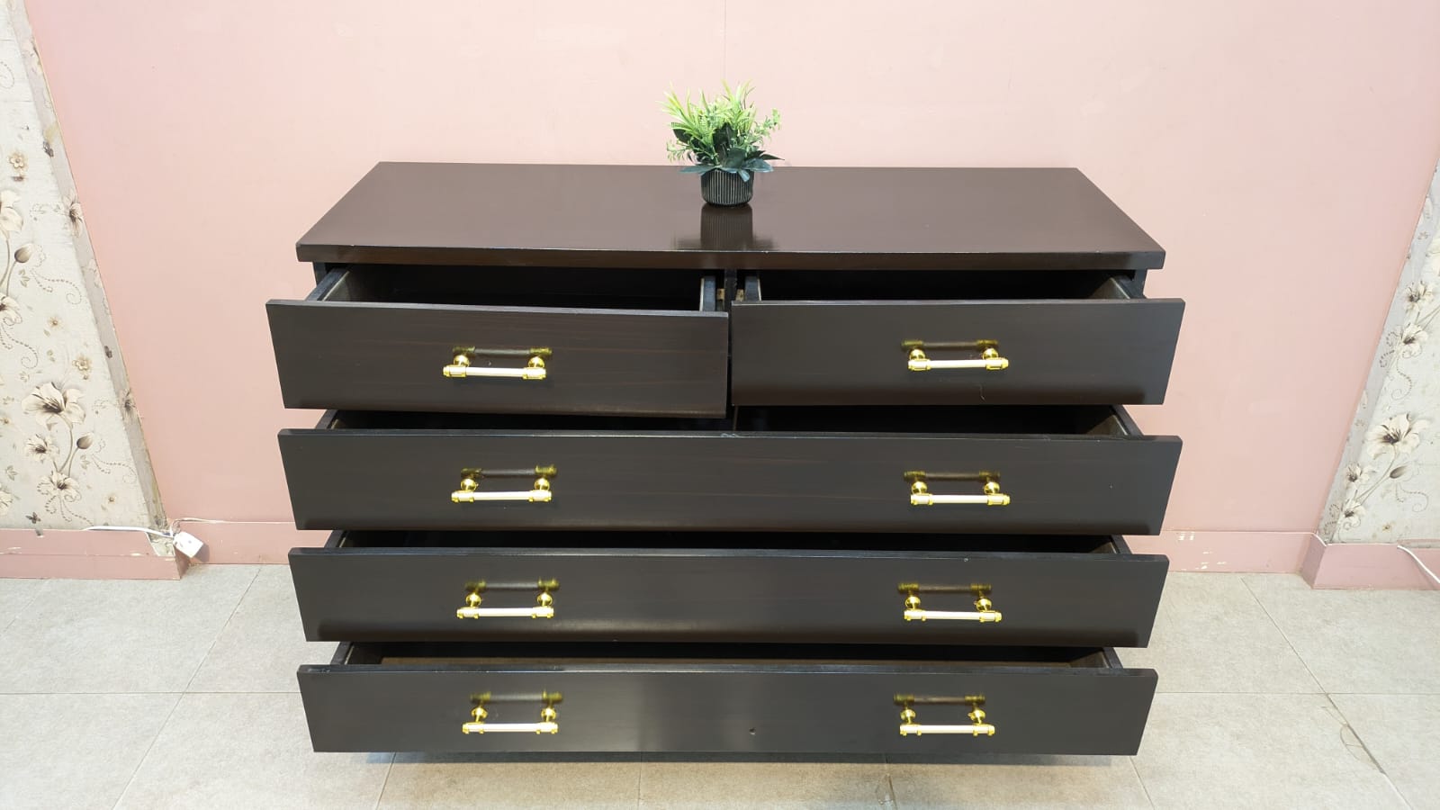Elegant Design Chest Of drawer