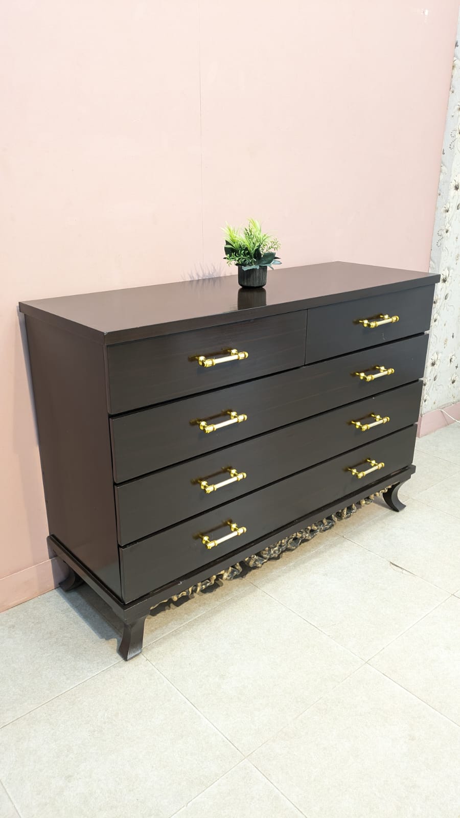Elegant Design Chest Of drawer