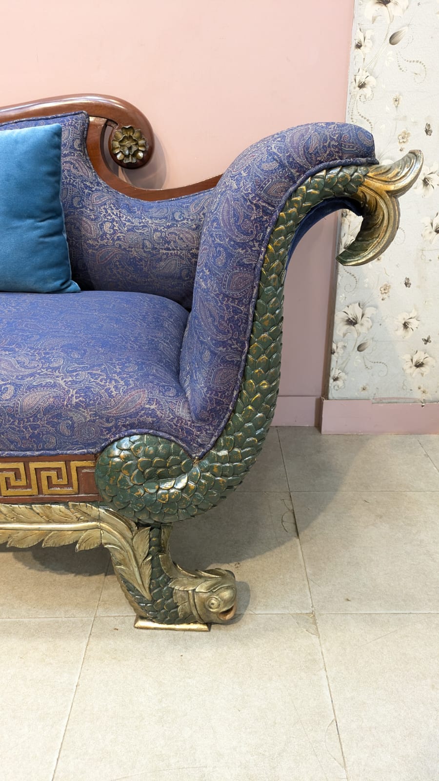Antique Solid Sheesham Wood 2.5 Seater Divan
