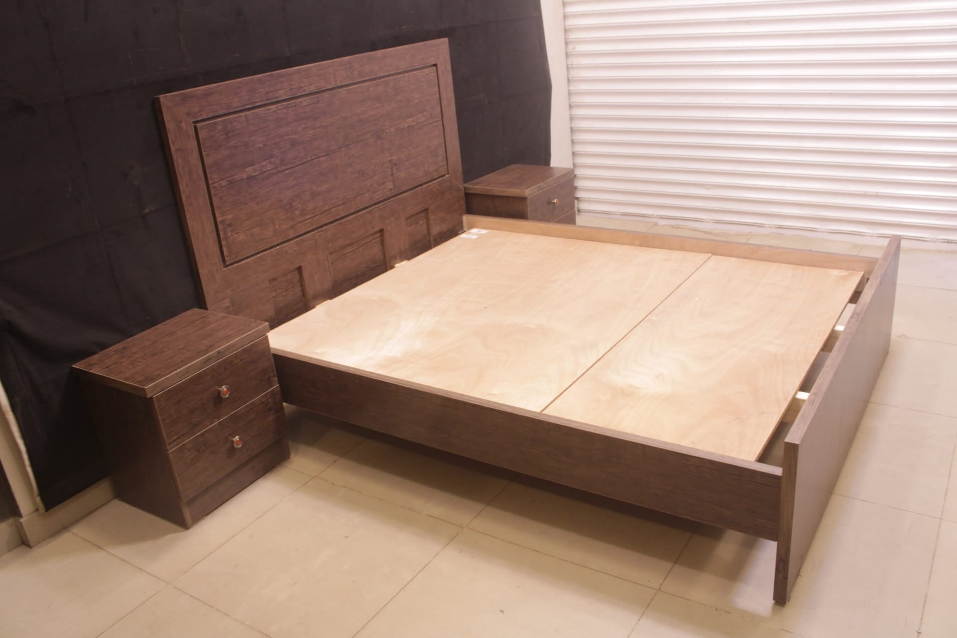 TGSC Queen Size Bed With 2 Side Table (Subject To Price Change)