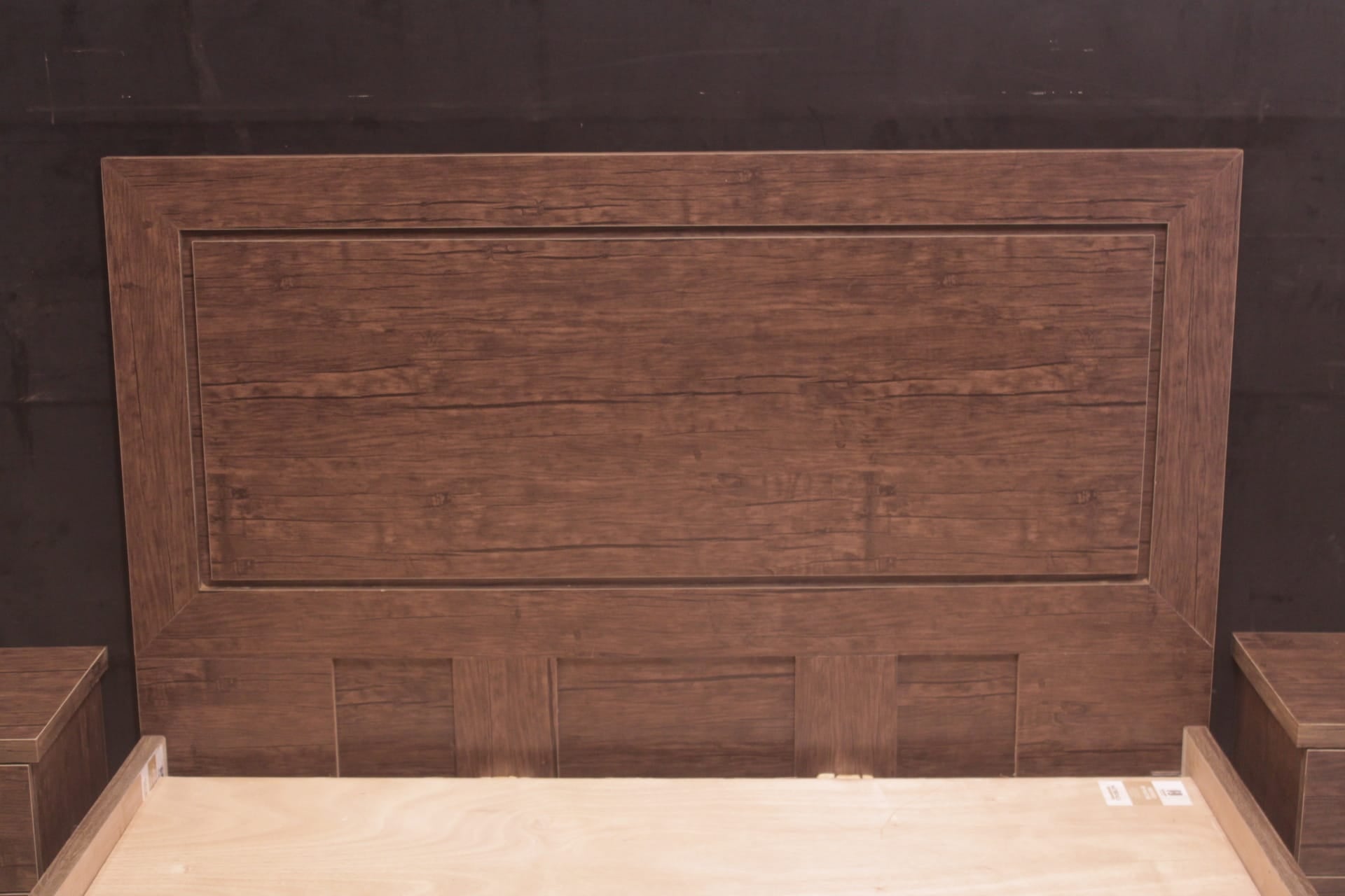 TGSC Queen Size Bed With 2 Side Table (Subject To Price Change)