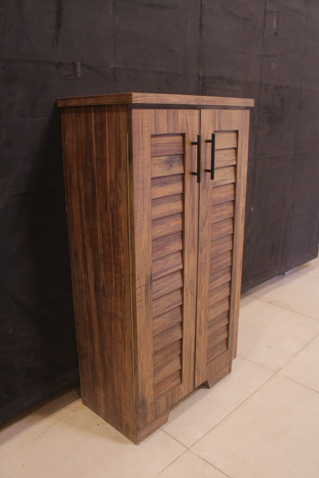 New Shoe Rack in Louvre Design