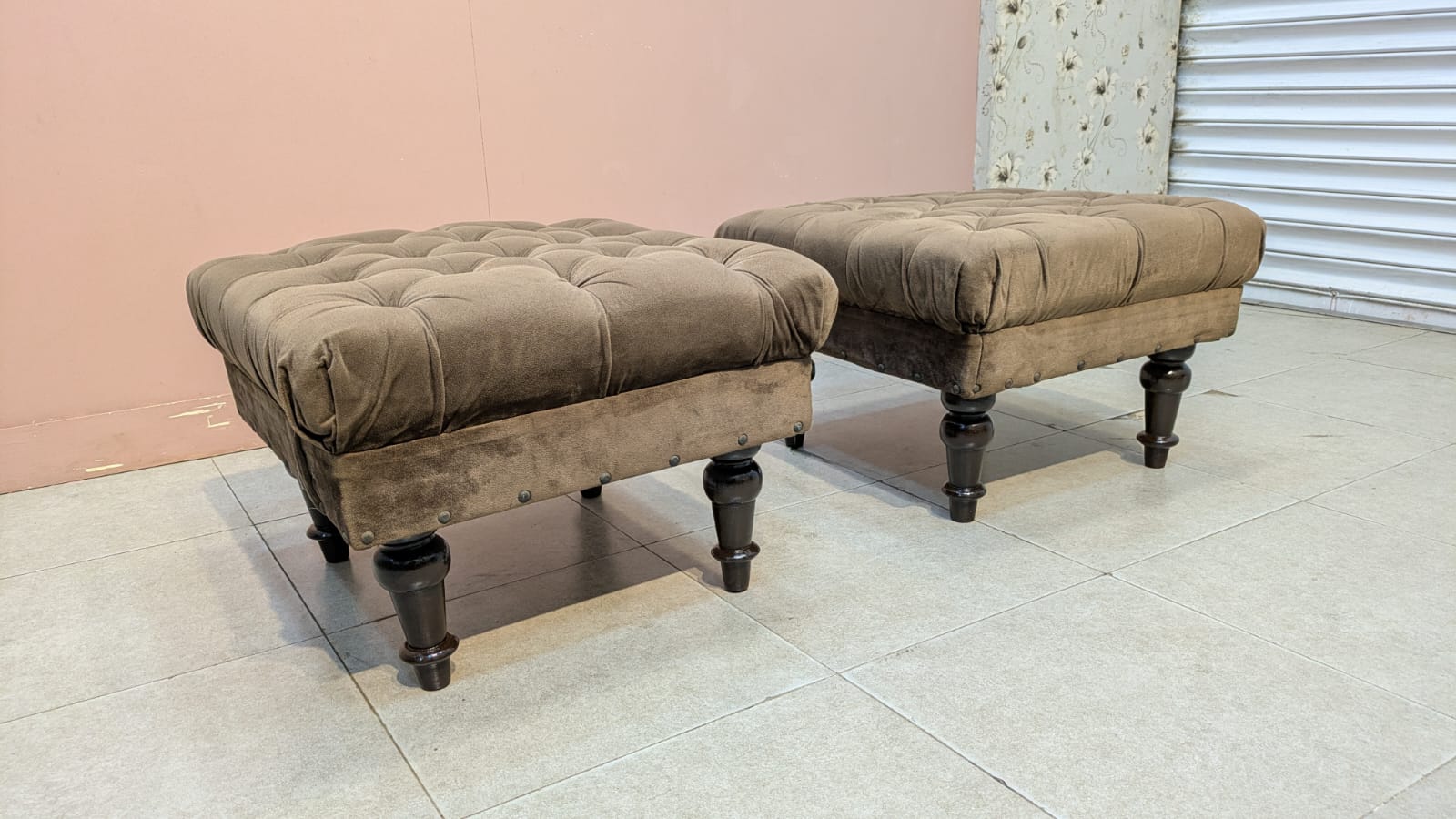 ELEGANT PAIR OF CHESTERFIELD OTTOMANS