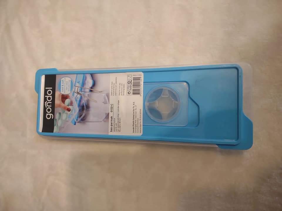 Brand New Ice Cube Tray With Lid