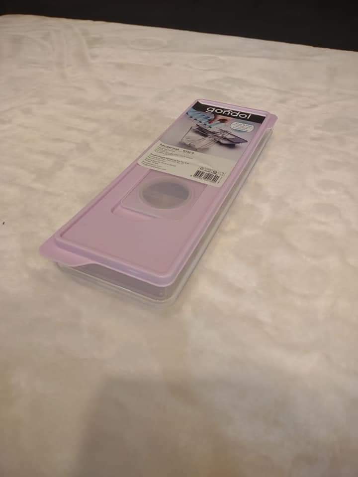 Brand New Ice Cube Tray With Lid