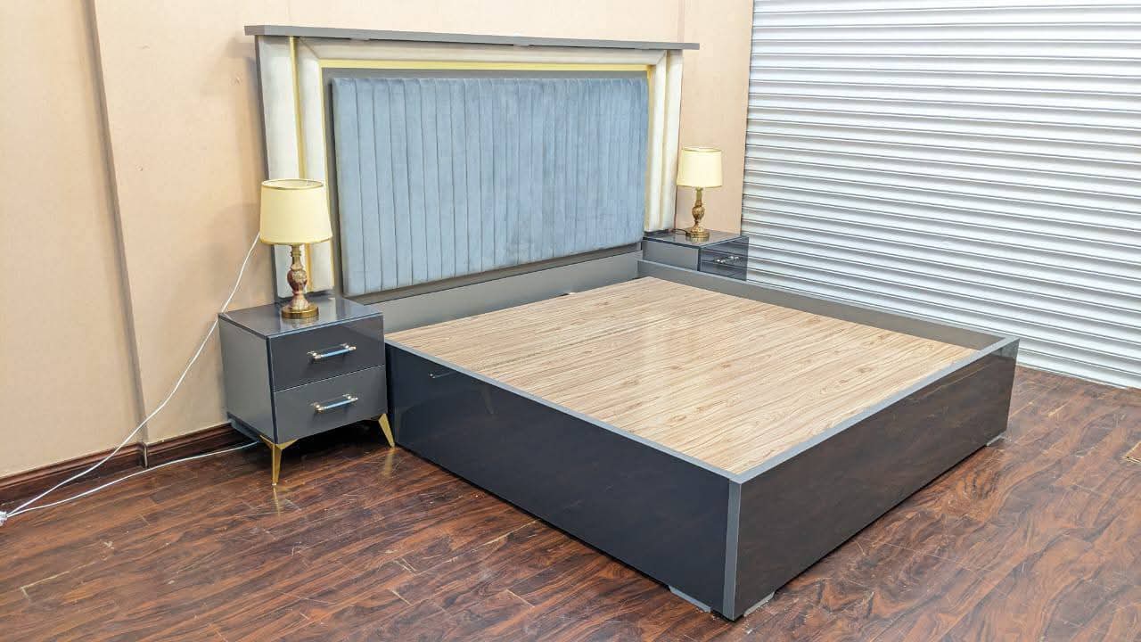 Brand New Modern Design Fully Cushioned King Size Bed Set