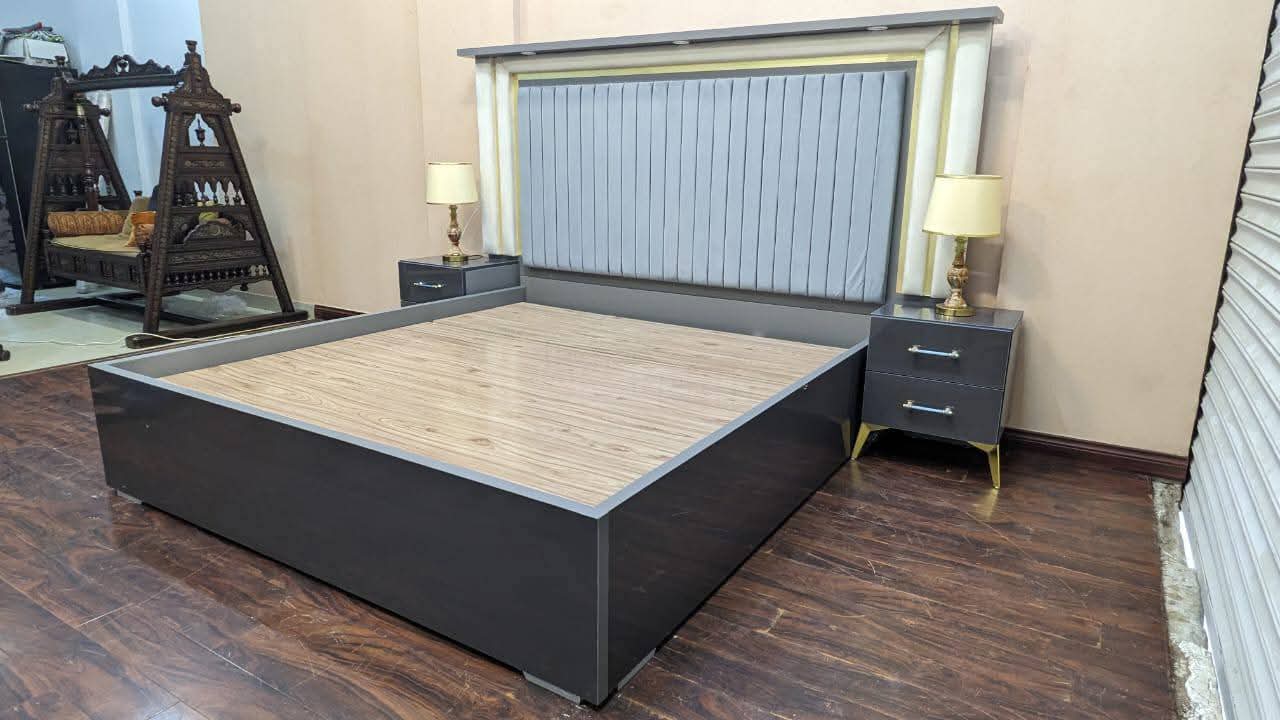 Brand New Modern Design Fully Cushioned King Size Bed Set