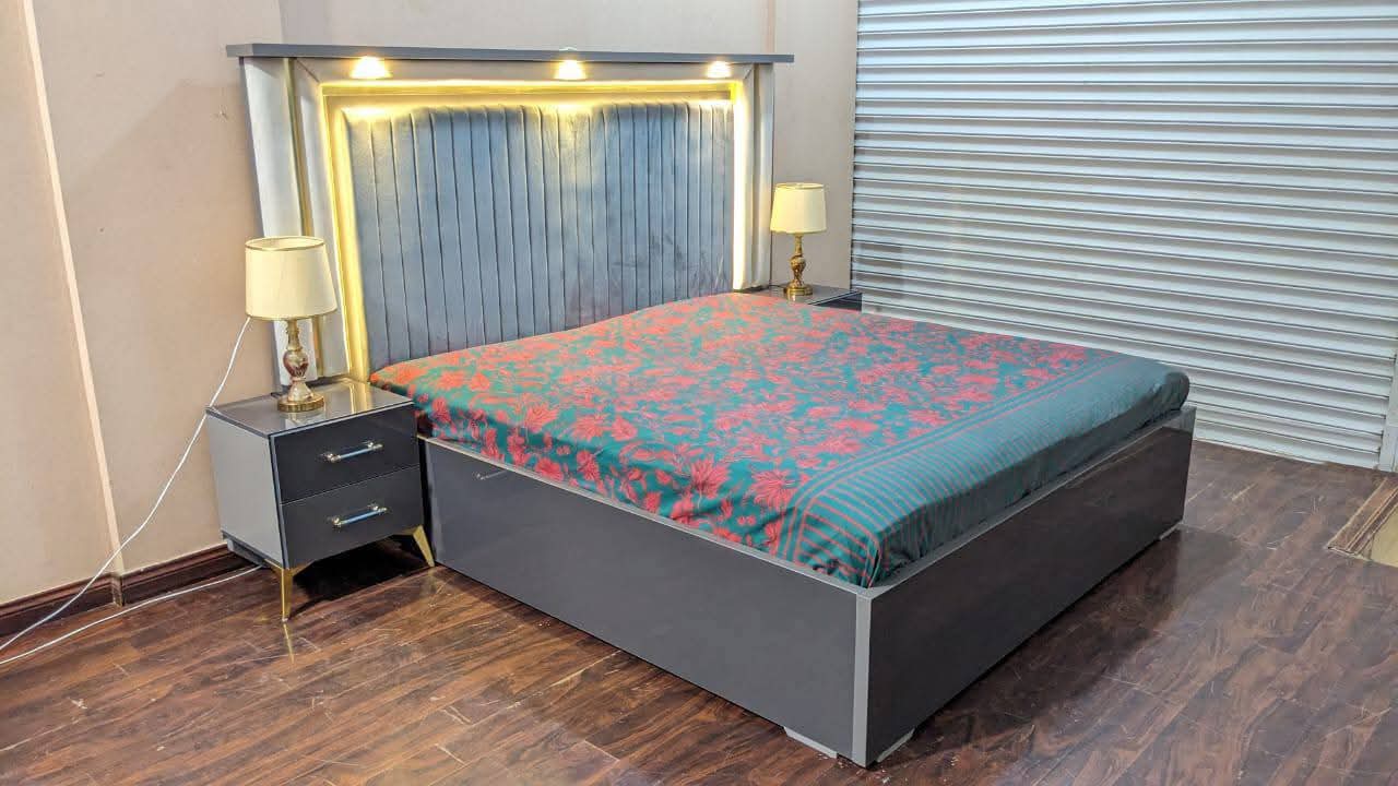 Brand New Modern Design Fully Cushioned King Size Bed Set