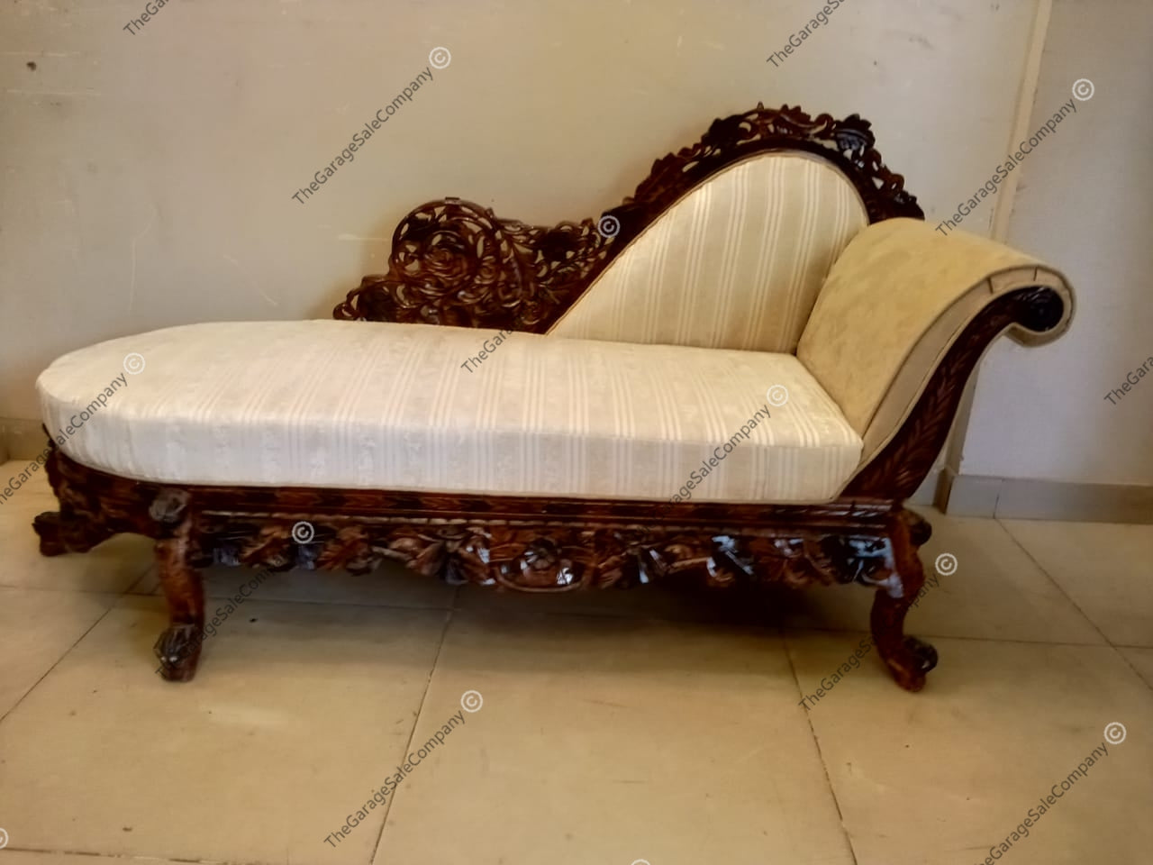 Seattee (Subject To Price Change)