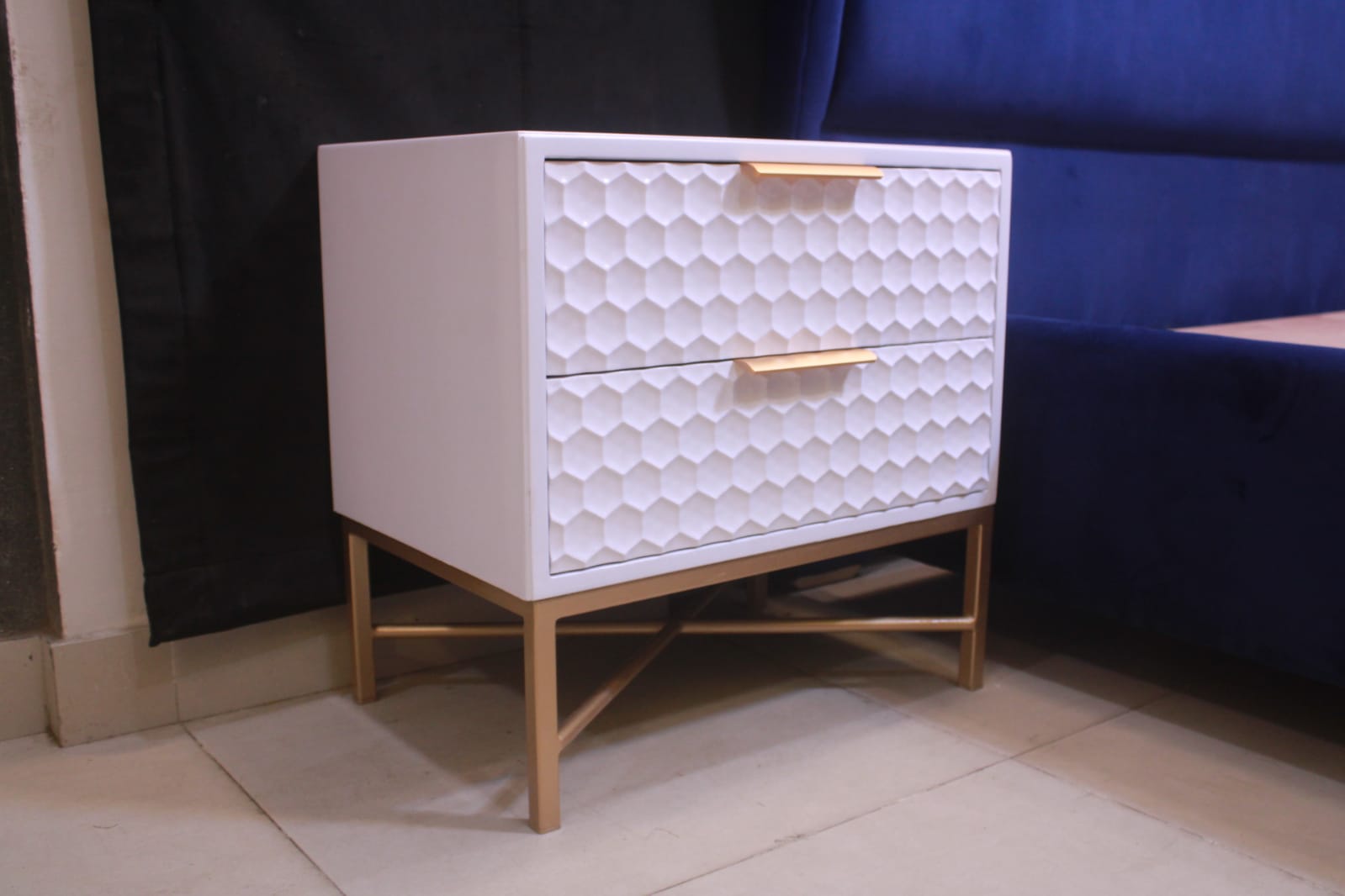 CHELSIA King Size Bed With 2 Side Tables   Dressing Table (Subject To Price Change)