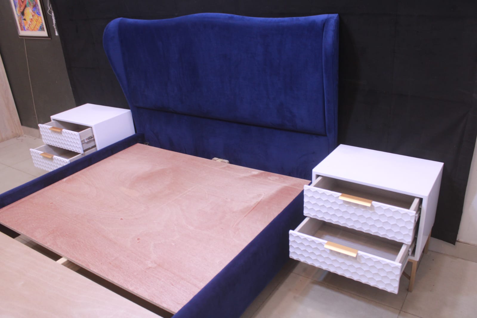 CHELSIA King Size Bed With 2 Side Tables   Dressing Table (Subject To Price Change)