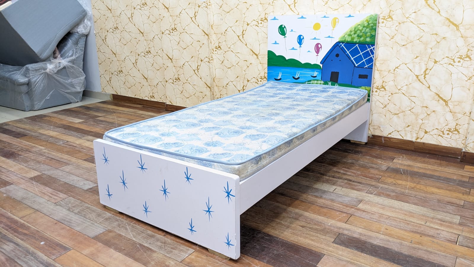 Single Bed with Mattress