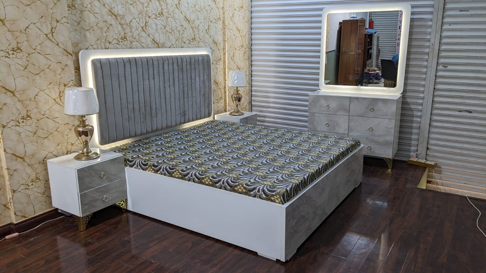 Brand New King Size Bedroom Set