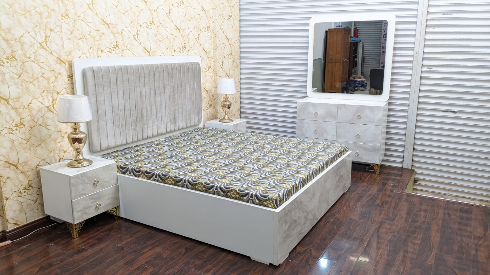 Brand New King Size Bedroom Set