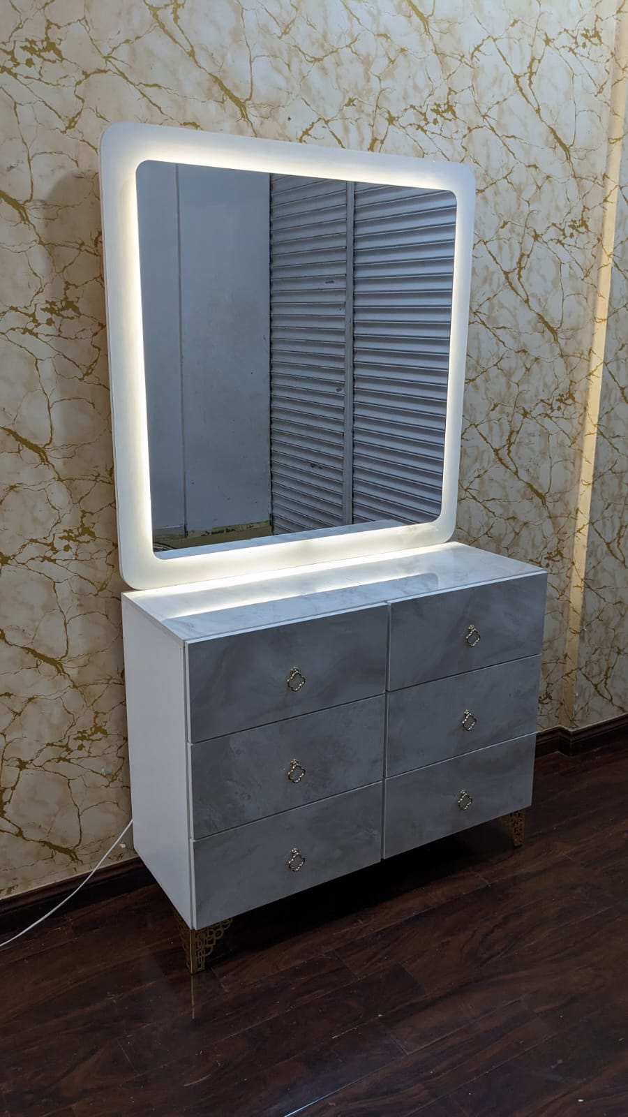 Brand New King Size Bedroom Set