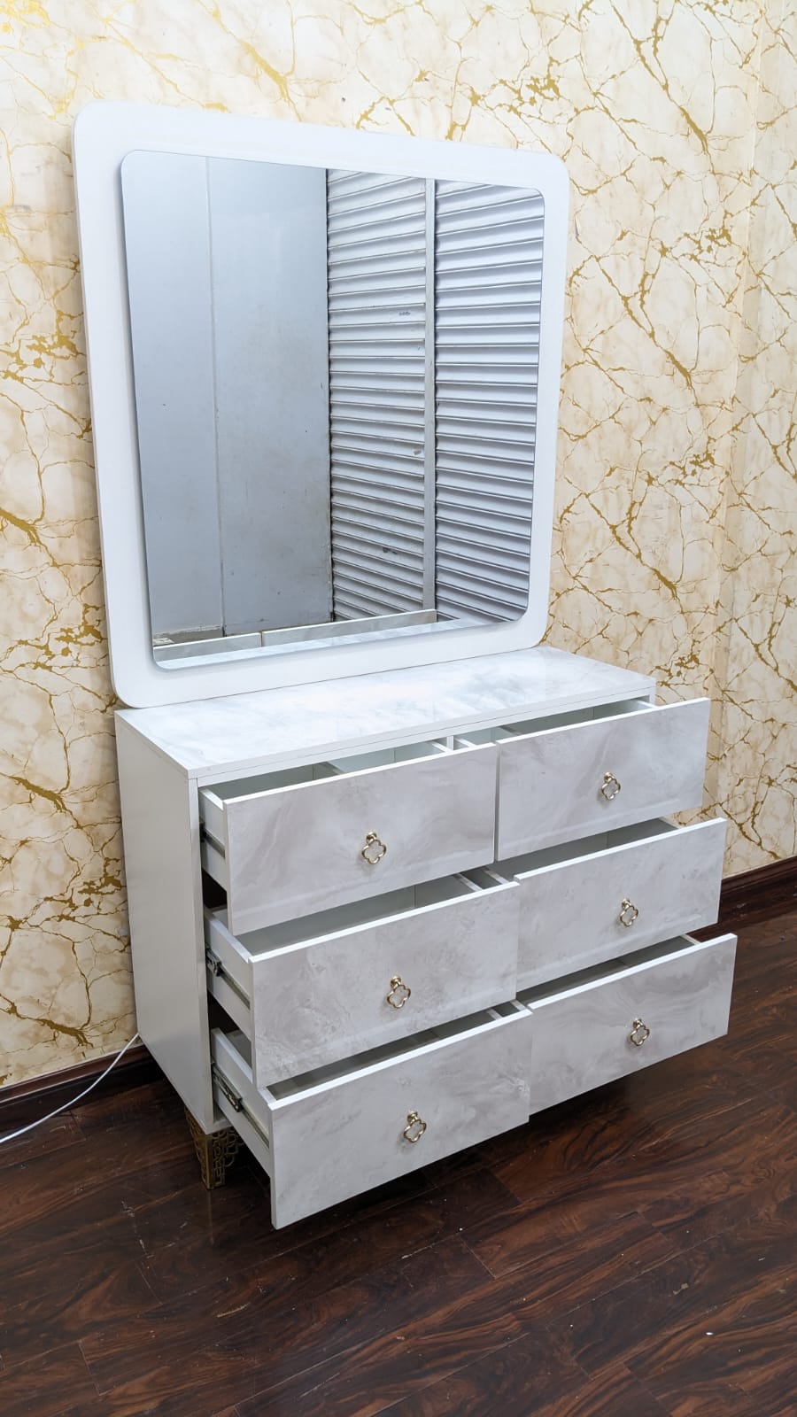 Brand New King Size Bedroom Set