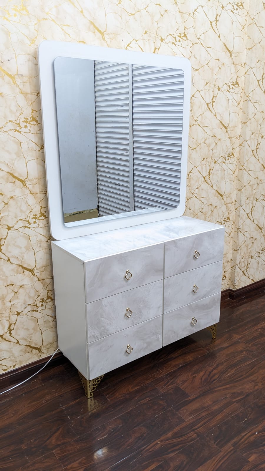 Brand New King Size Bedroom Set